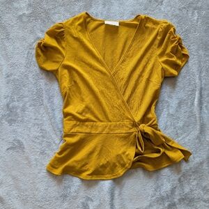 The Workshop, Yellow Short Sleeve Peplum Shirt with Exaggerated Shoulder - M